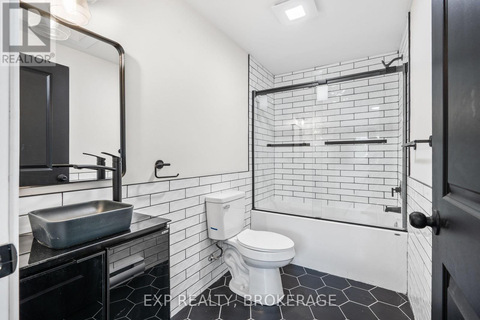 493 College Street, Kingston, Ontario  K7L 4M8 - Photo 39 - X12373668