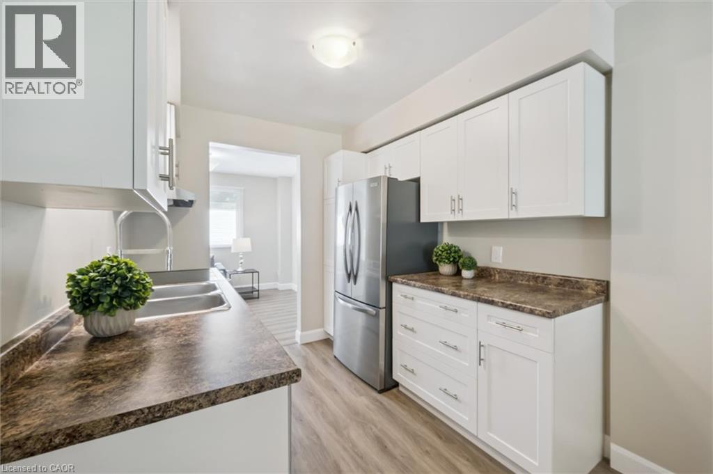476 Kingscourt Drive Unit# 22, Waterloo, Ontario  N2K 3R3 - Photo 9 - 40743048
