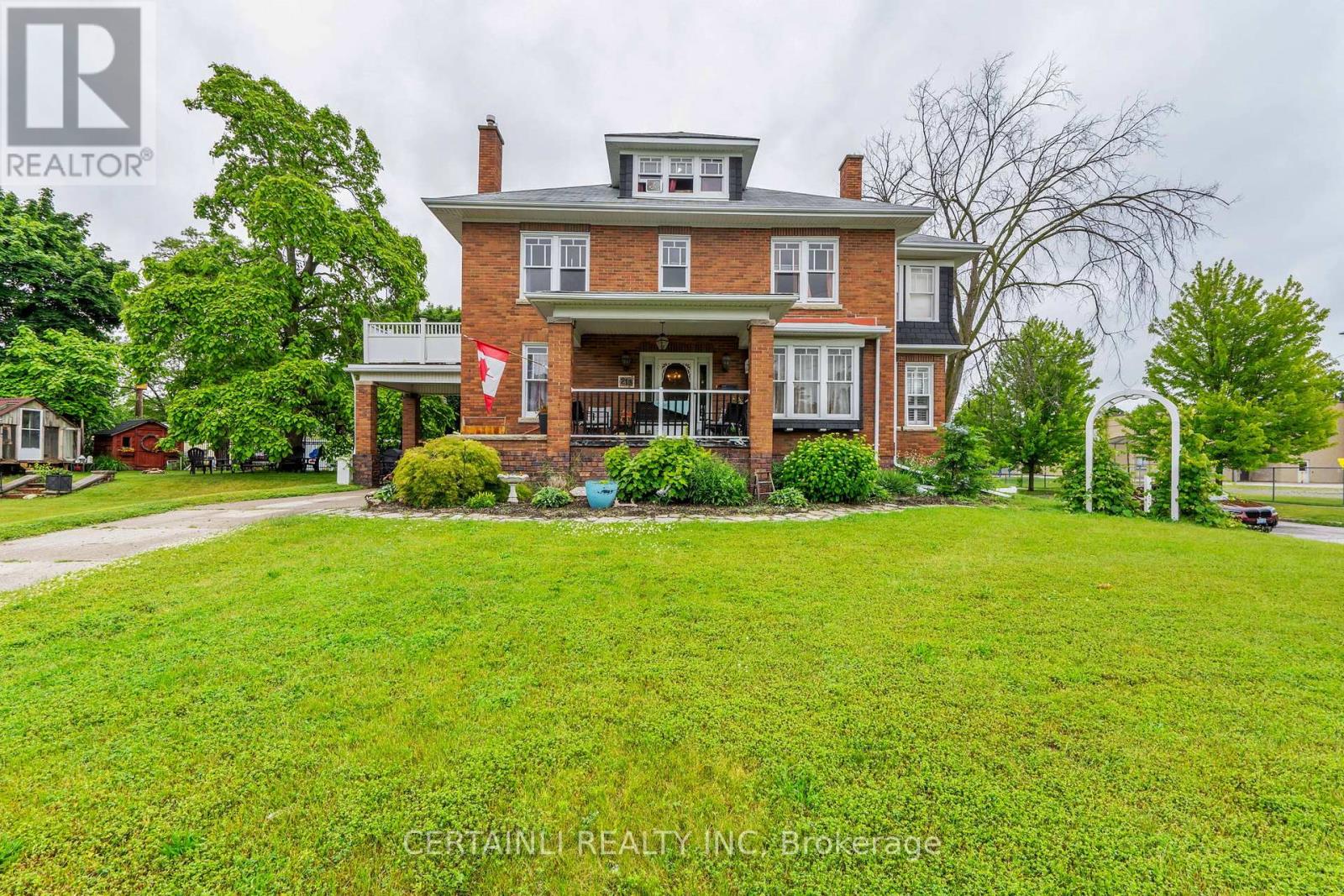218 LONDON ROAD, Sarnia, Ontario