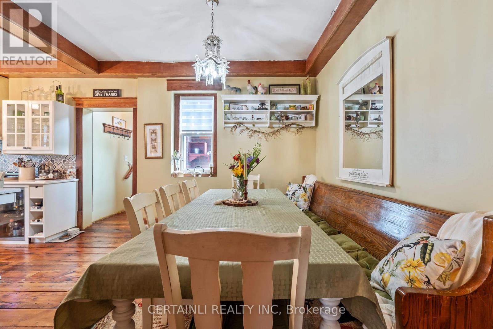 218 London Road, Sarnia, Ontario  N7T 4V5 - Photo 12 - X12373602