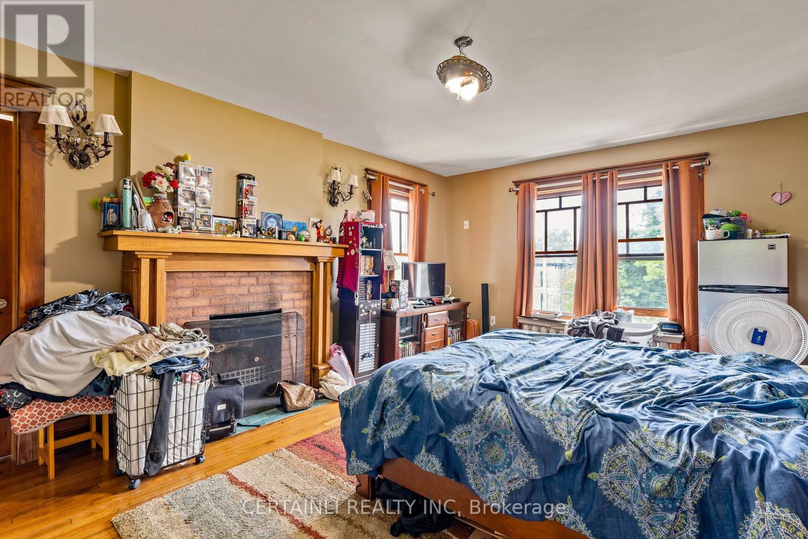 218 London Road, Sarnia, Ontario  N7T 4V5 - Photo 27 - X12373602