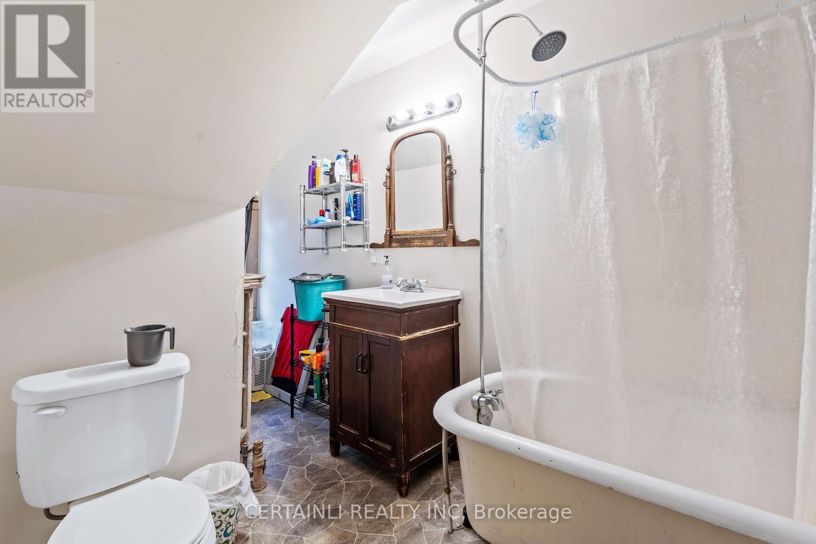 218 London Road, Sarnia, Ontario  N7T 4V5 - Photo 39 - X12373602