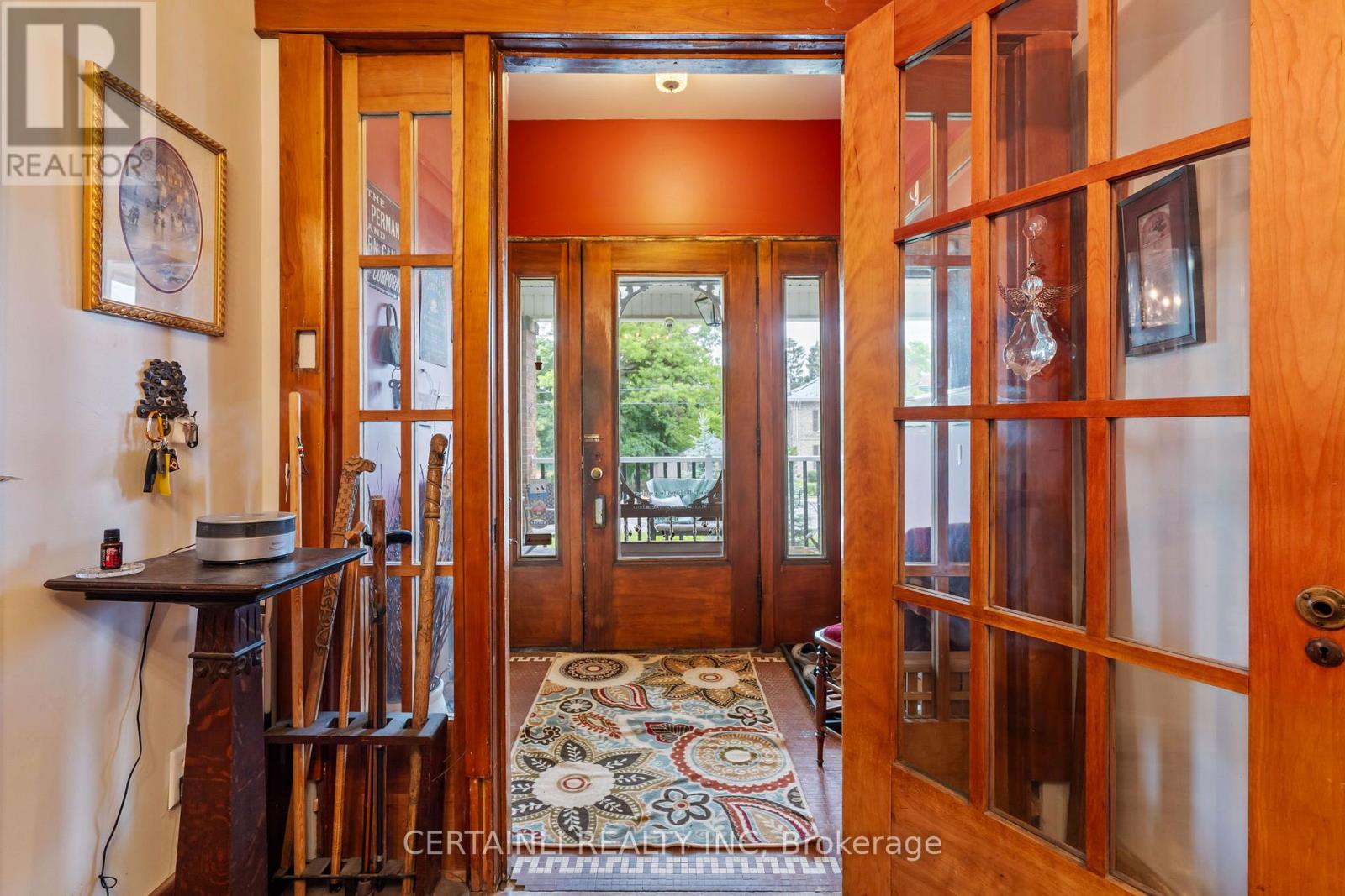 218 London Road, Sarnia, Ontario  N7T 4V5 - Photo 7 - X12373602