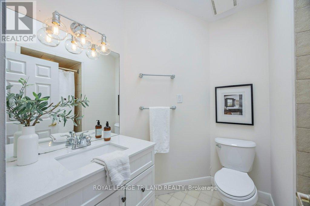818 Talbot Street, London East, Ontario  N6A 2V8 - Photo 22 - X12373638