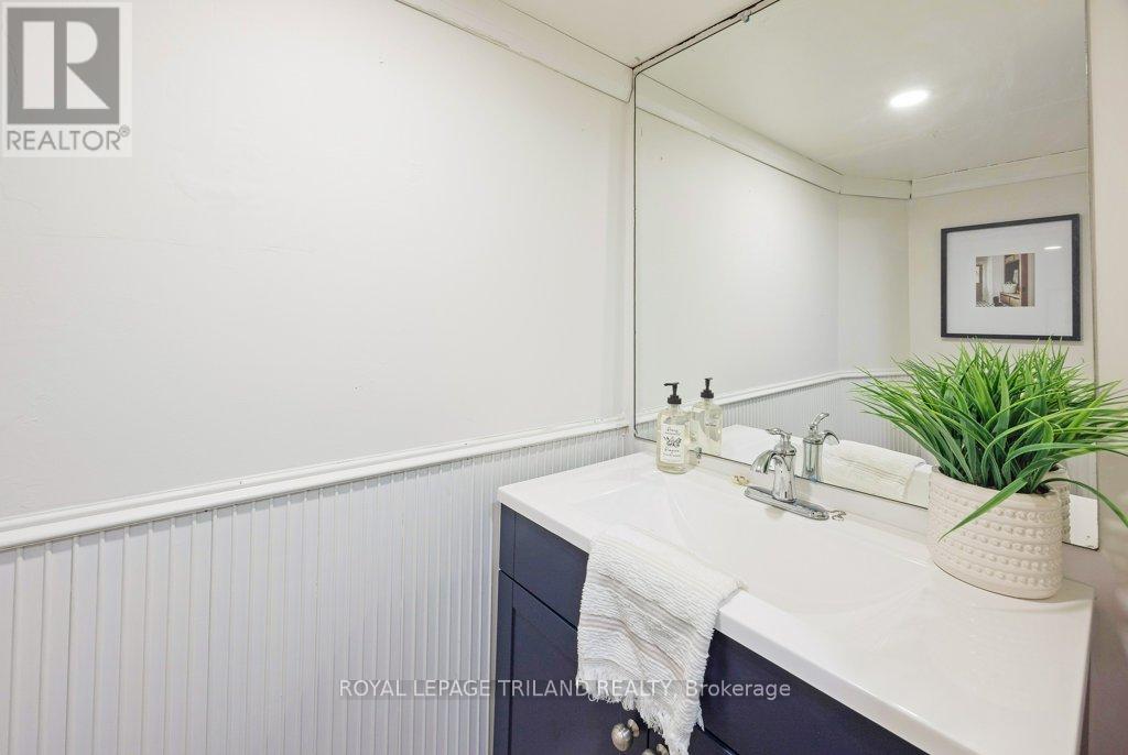 818 Talbot Street, London East, Ontario  N6A 2V8 - Photo 32 - X12373638