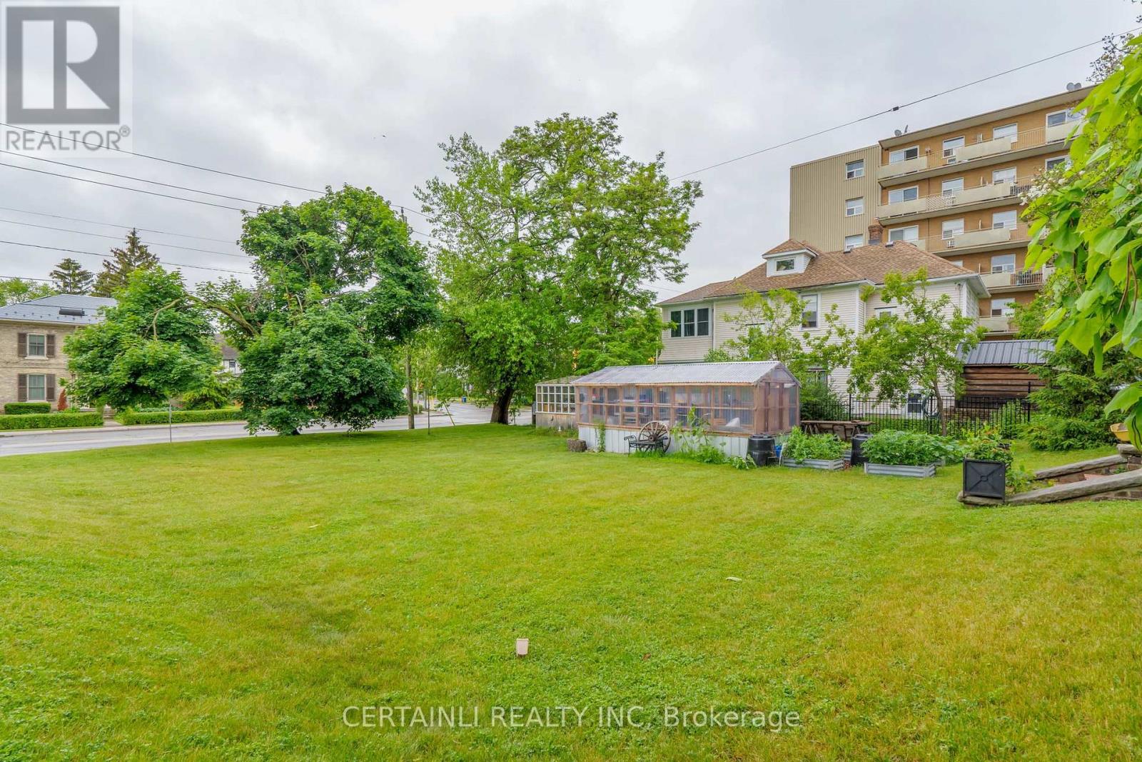 218 London Road, Sarnia, Ontario  N7T 4V5 - Photo 2 - X12373653