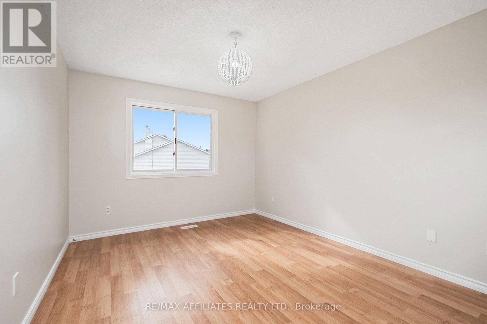 162 Morris Street, Carleton Place, Ontario  K7C 4N2 - Photo 12 - X12373654