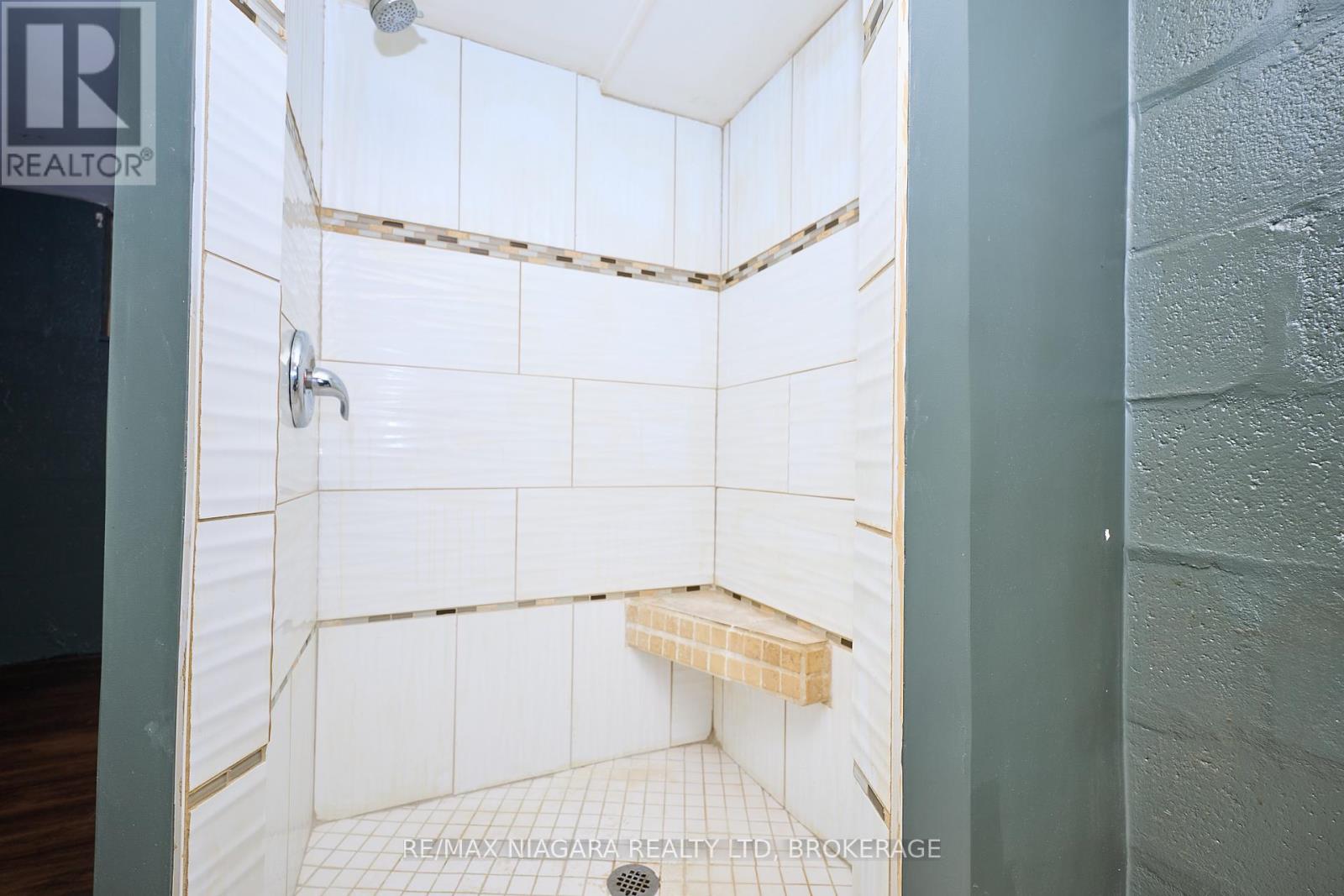 6112 Montrose Road, Niagara Falls, Ontario  L2H 1L2 - Photo 34 - X12372345
