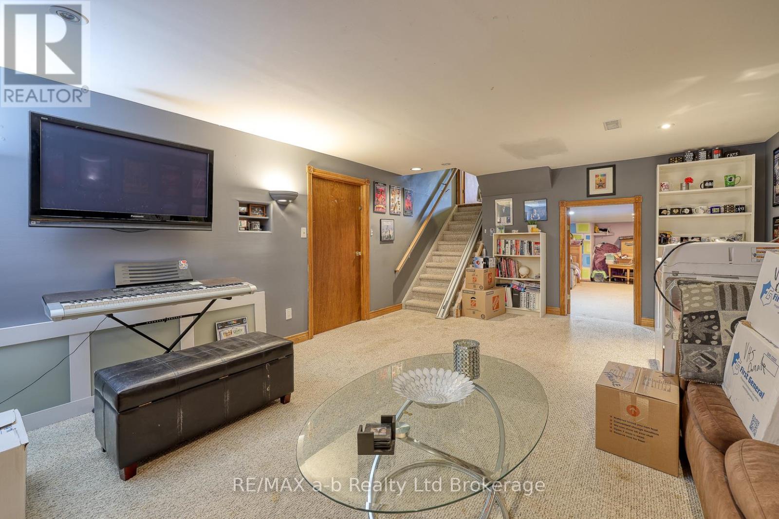 42 John Davies Drive, Woodstock, Ontario  N4T 1N3 - Photo 31 - X12373608