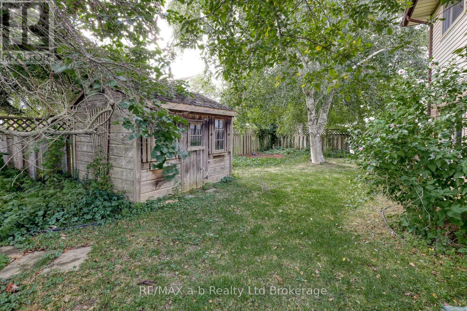 42 John Davies Drive, Woodstock, Ontario  N4T 1N3 - Photo 39 - X12373608