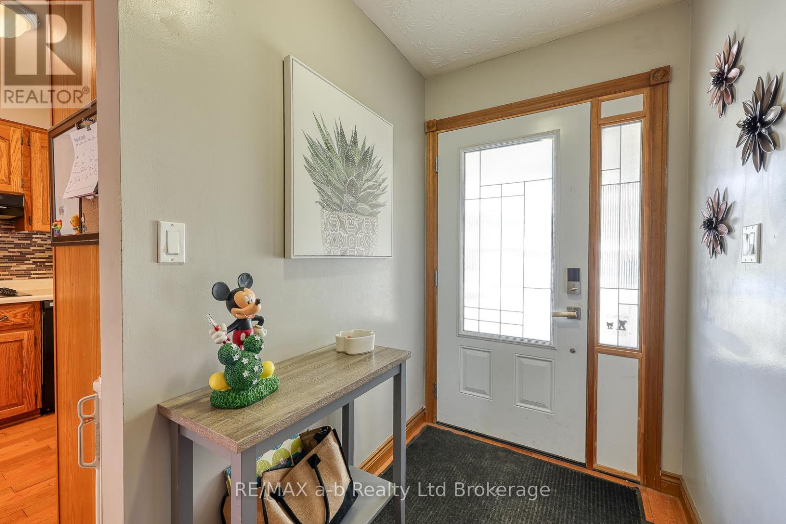 42 John Davies Drive, Woodstock, Ontario  N4T 1N3 - Photo 8 - X12373608