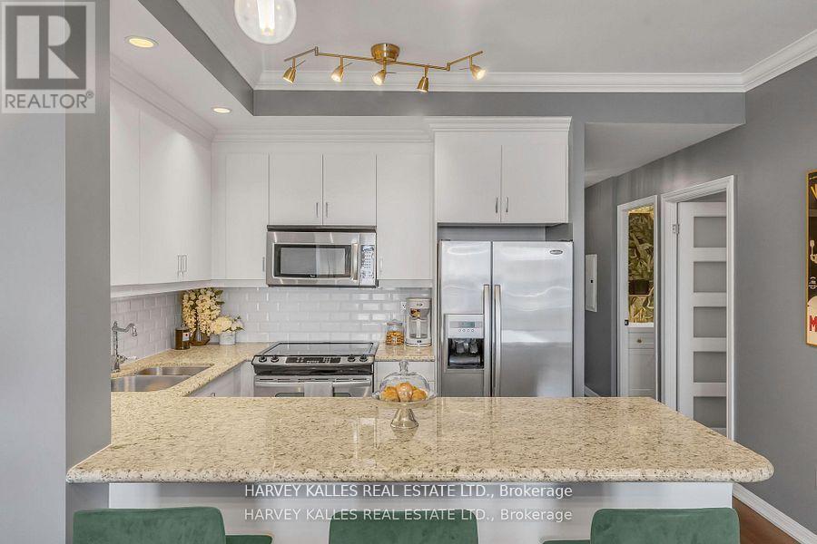 1402 - 21 Grand Magazine Street, Toronto, Ontario  M5V 1B5 - Photo 13 - C12373393