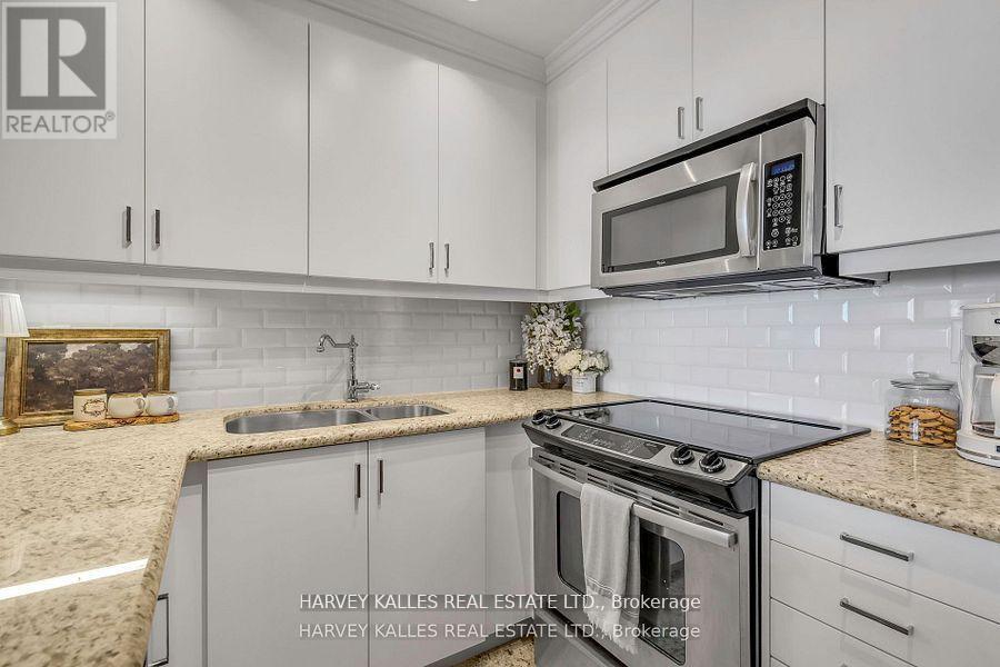 1402 - 21 Grand Magazine Street, Toronto, Ontario  M5V 1B5 - Photo 15 - C12373393