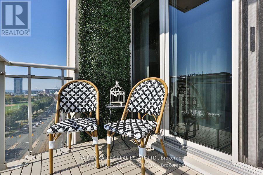 1402 - 21 Grand Magazine Street, Toronto, Ontario  M5V 1B5 - Photo 37 - C12373393