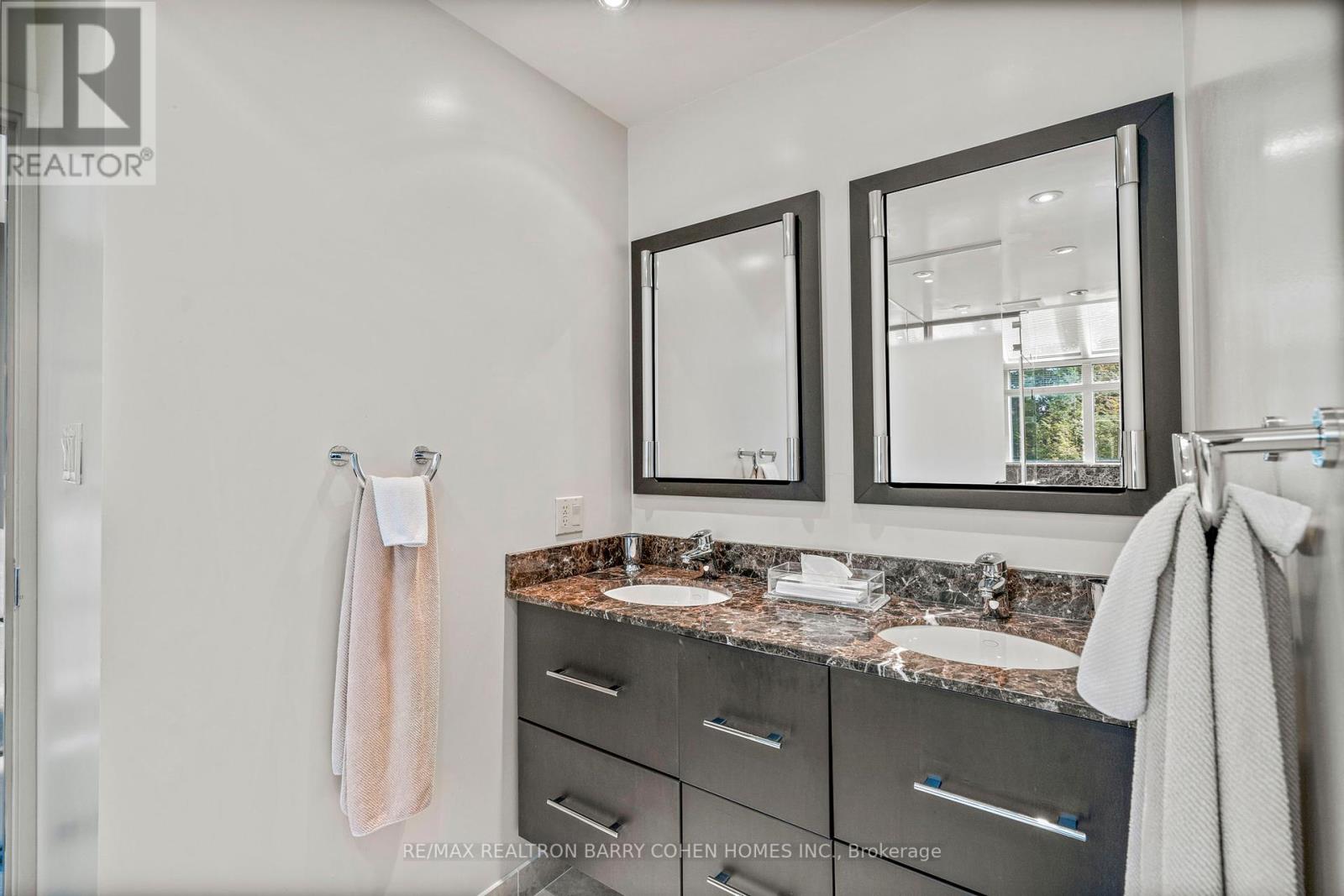 25 Misty Crescent, Toronto, Ontario  M3B 1T2 - Photo 22 - C12373547