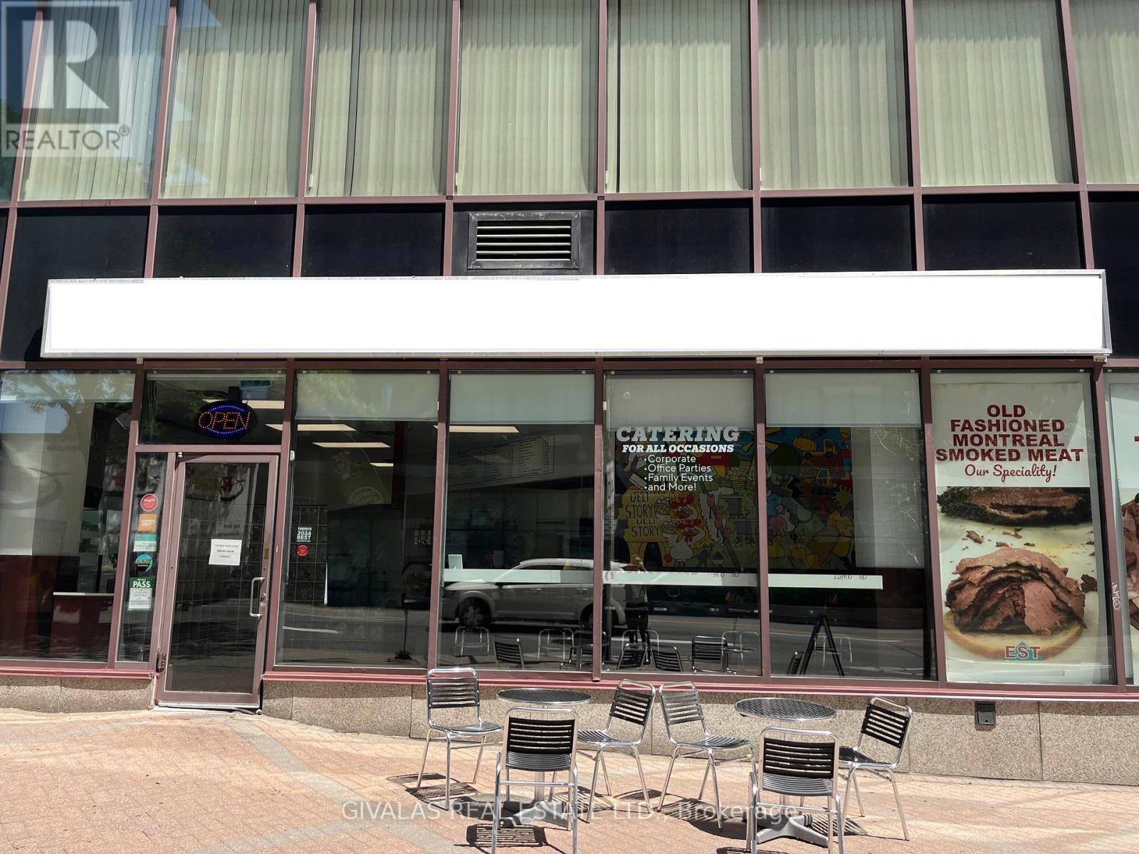 995 BAY STREET, Toronto, Ontario