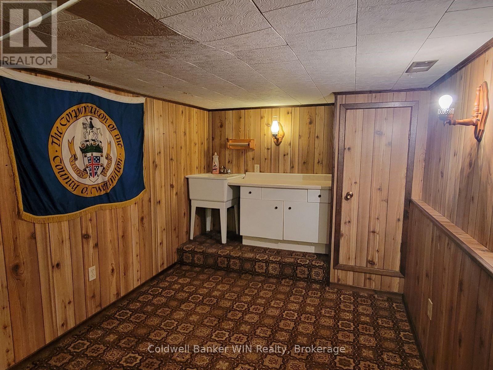 120 King Street E, Wellington North, Ontario  N0G 2L2 - Photo 12 - X12373603