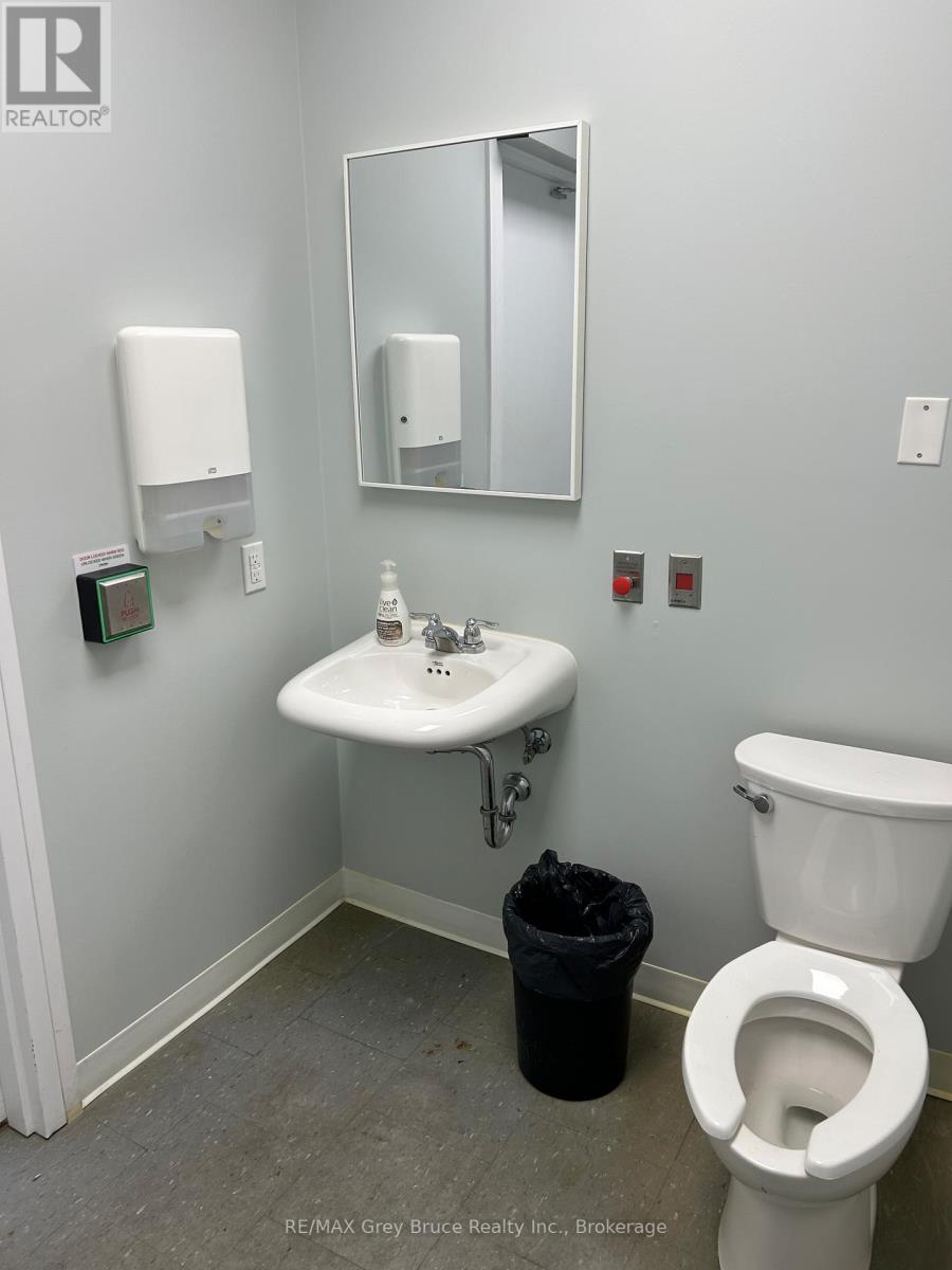 4 - 797 9th Avenue E, Owen Sound, Ontario  N4K 3E6 - Photo 7 - X12373675