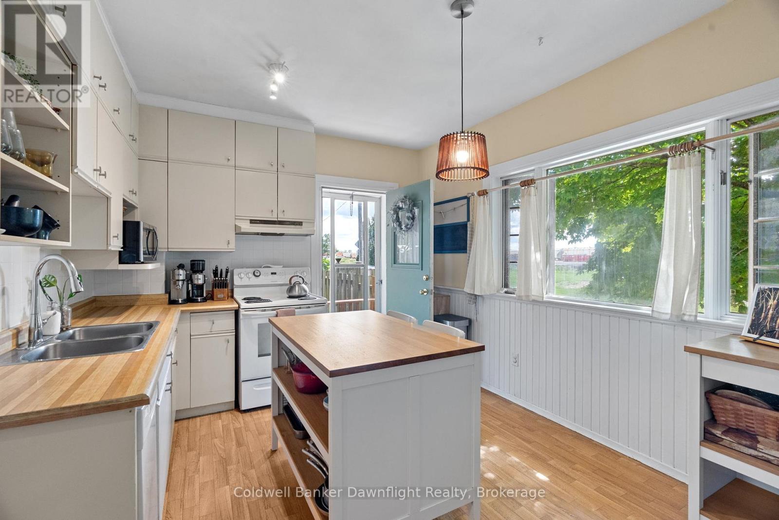 147 Bay Street, Stratford, Ontario  N5A 4K8 - Photo 10 - X12373687