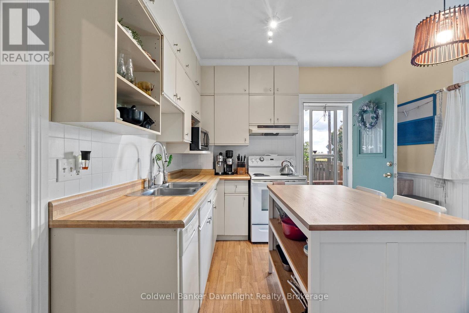 147 Bay Street, Stratford, Ontario  N5A 4K8 - Photo 7 - X12373687