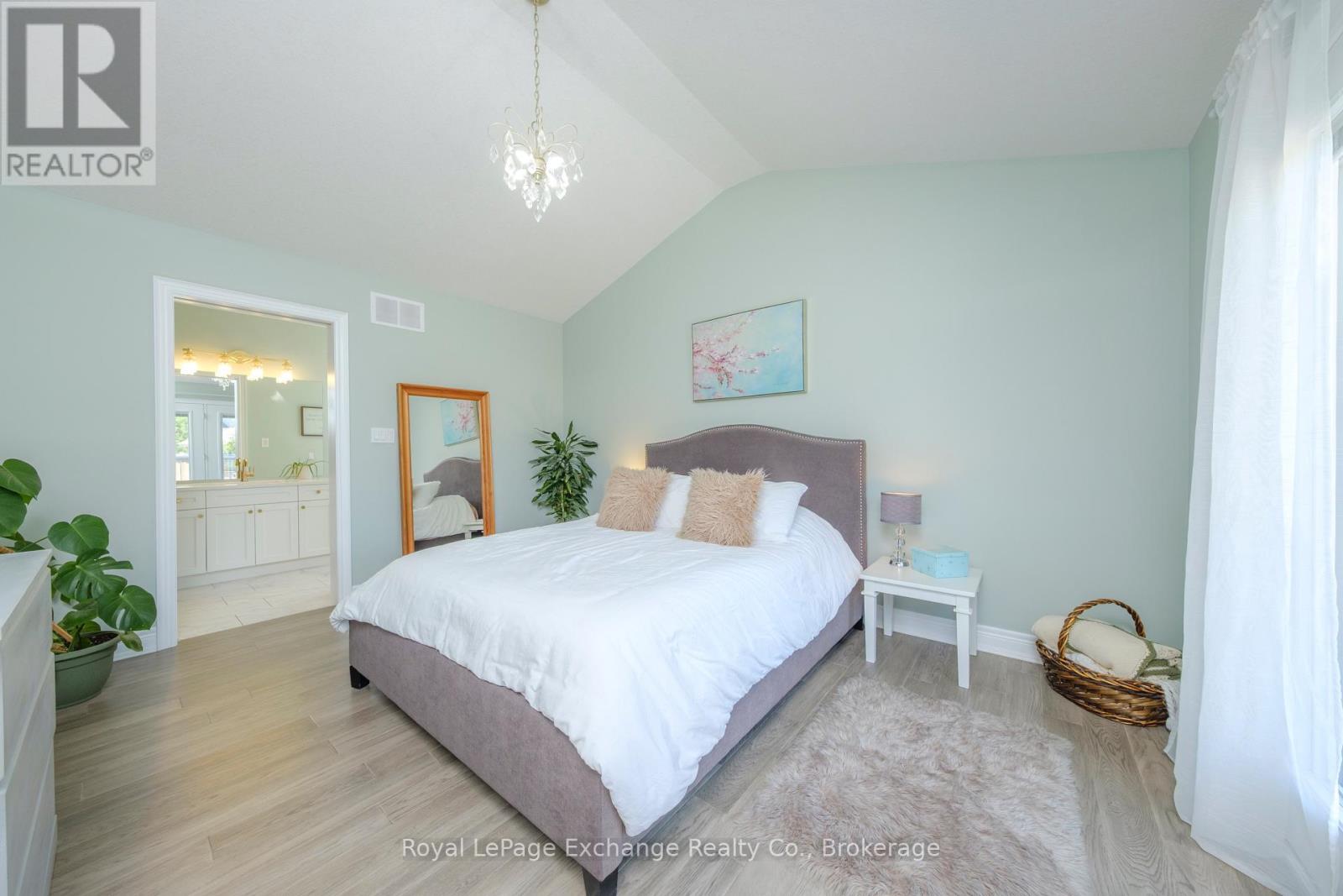 218 Wieck Boulevard, Kincardine, Ontario  N2Z 0A9 - Photo 22 - X12373694
