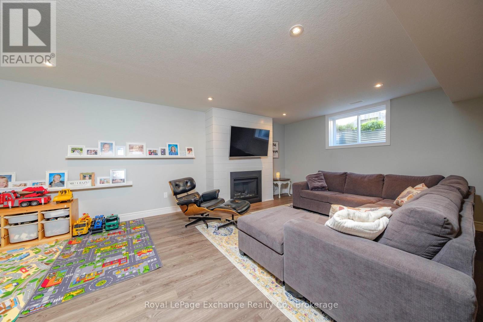 218 Wieck Boulevard, Kincardine, Ontario  N2Z 0A9 - Photo 31 - X12373694