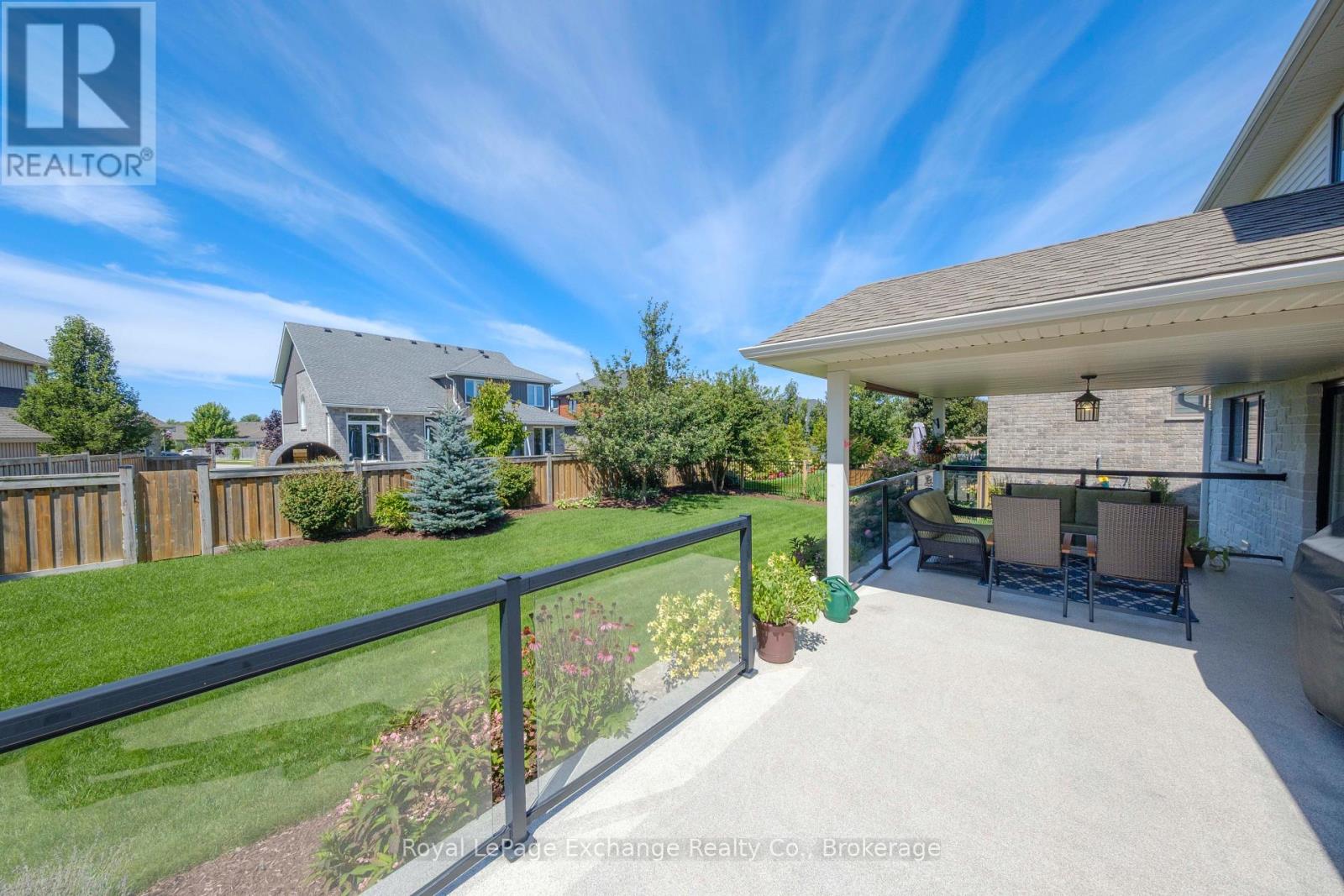 218 Wieck Boulevard, Kincardine, Ontario  N2Z 0A9 - Photo 5 - X12373694