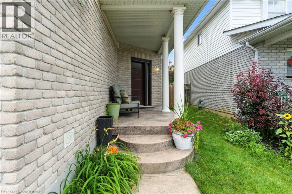 Property at 63 WAFFLER Crescent image 3