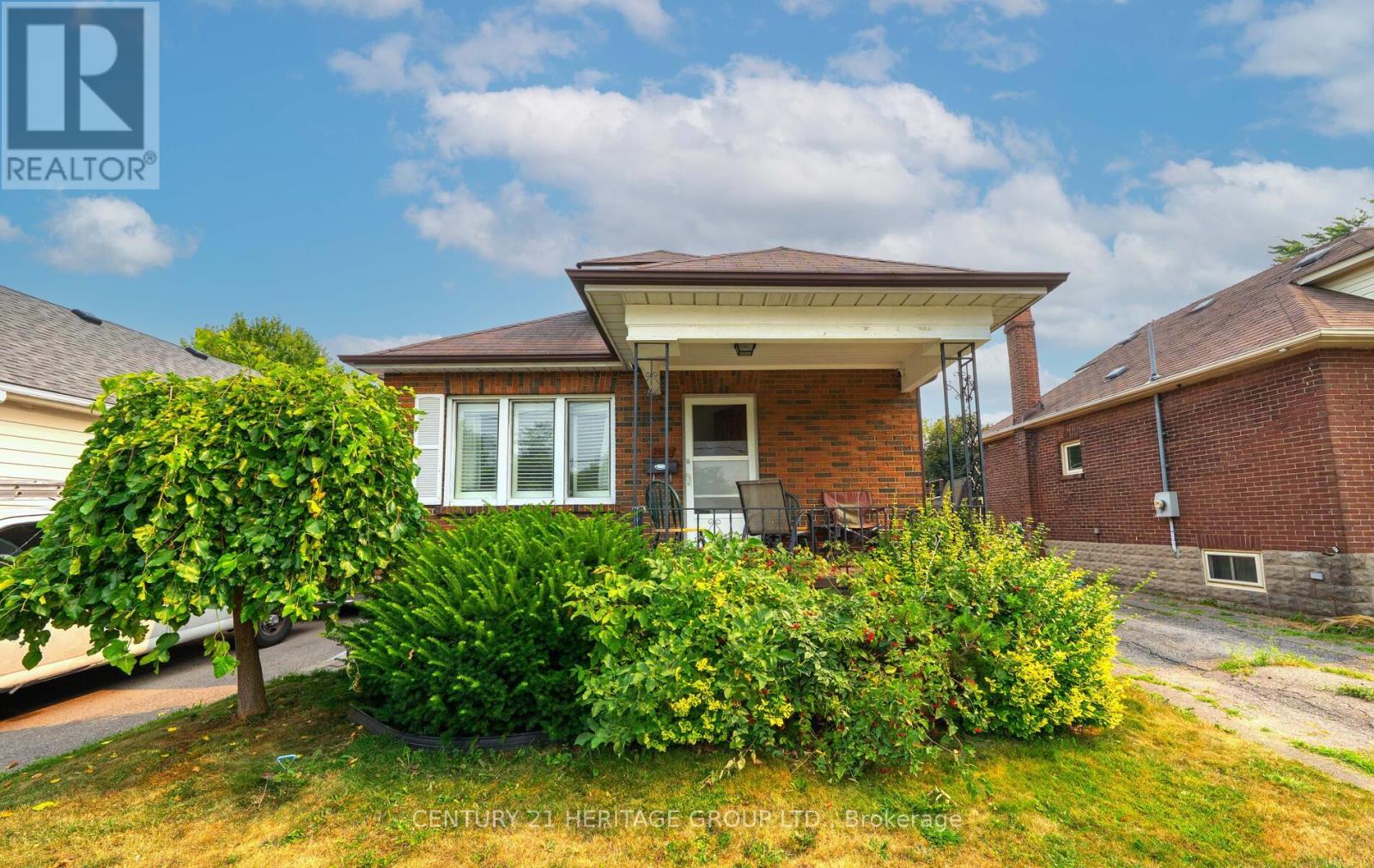 Property at 203 HIBBERT AVENUE image 2