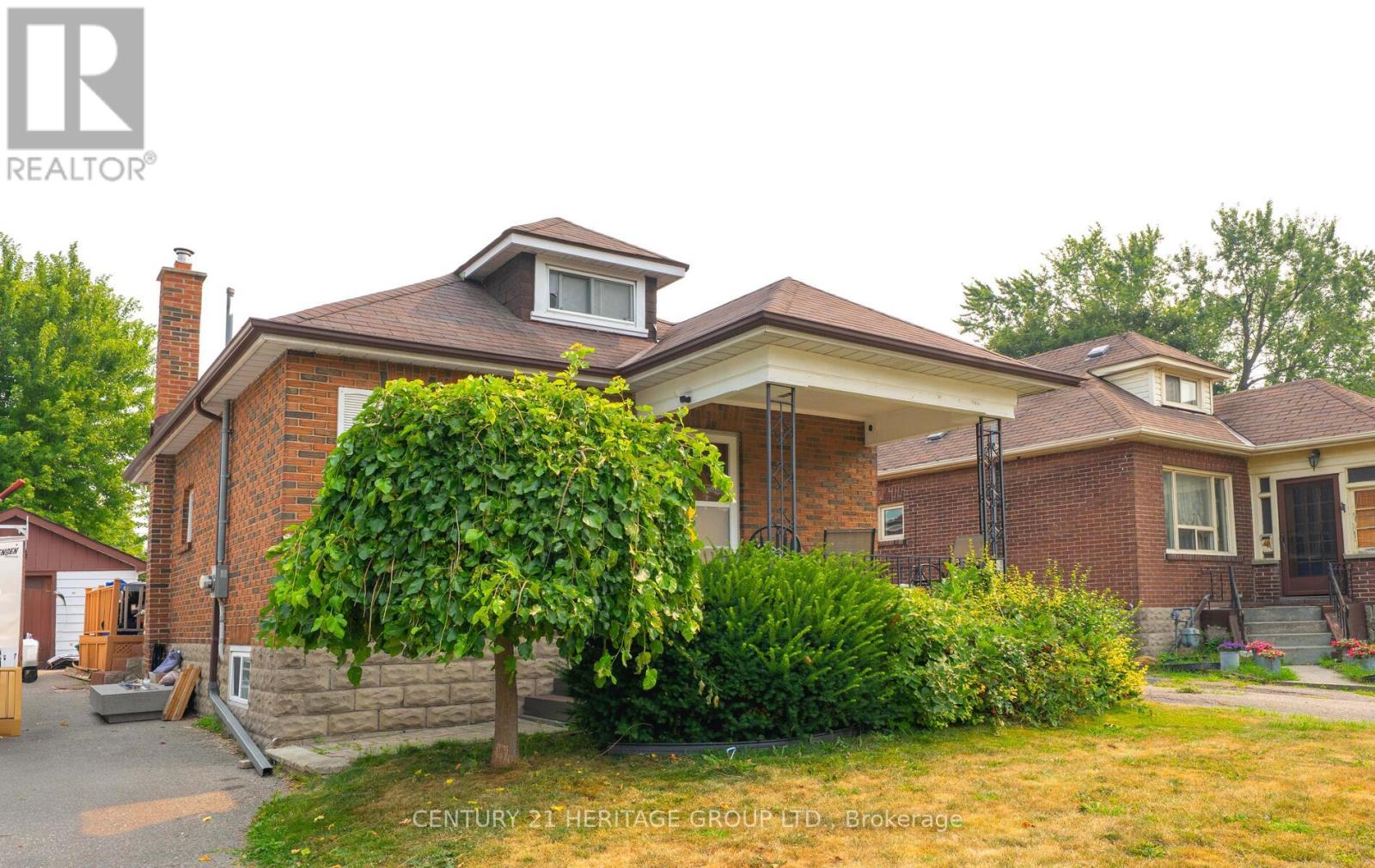Property at 203 HIBBERT AVENUE image 3