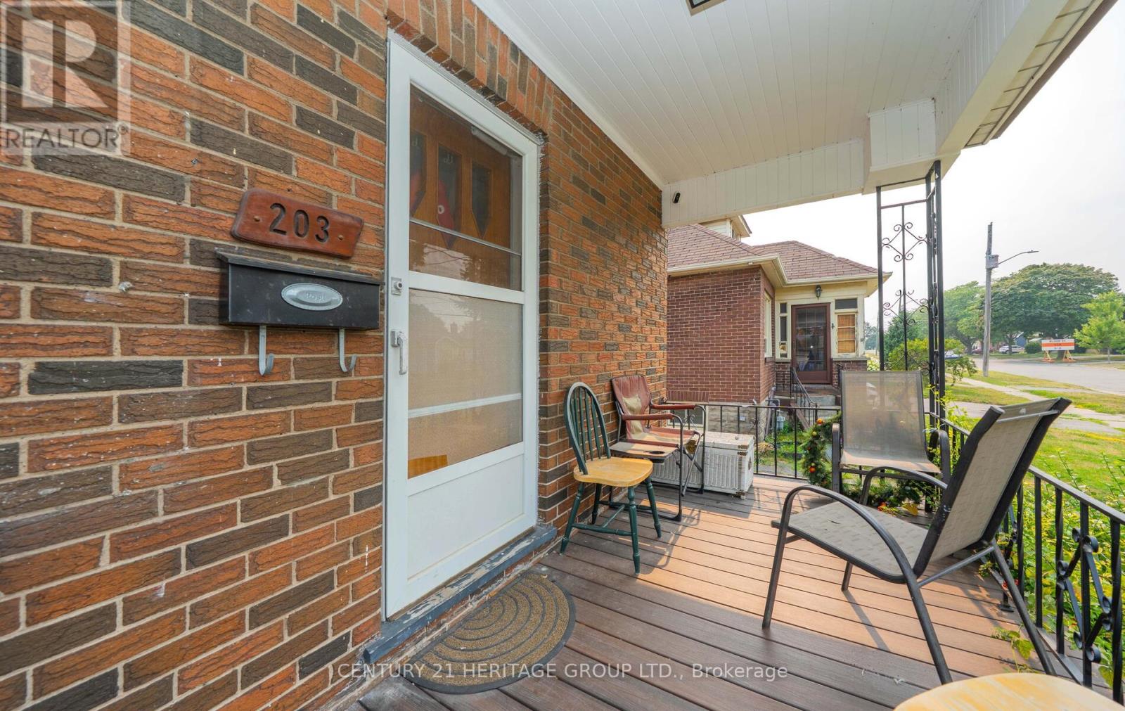 203 Hibbert Avenue, Oshawa, Ontario  L1J 1V4 - Photo 6 - E12373409