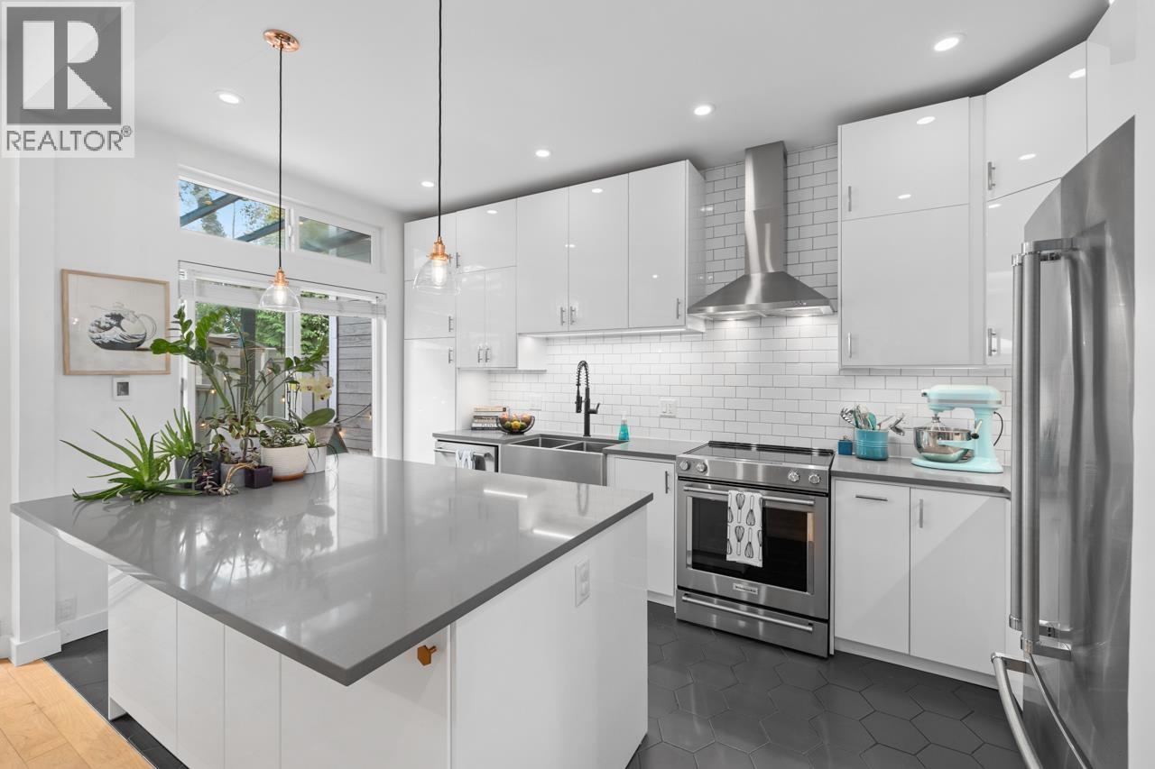 3418 Weymoor Place, Vancouver, British Columbia  V5S 4G5 - Photo 4 - R3041854