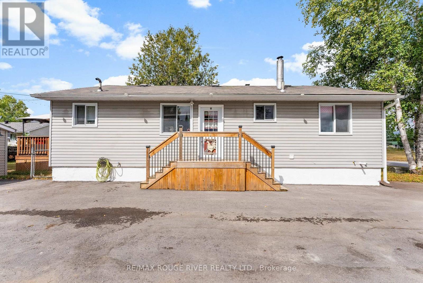 3 Short Street, Highlands East, Ontario  K0L 1M0 - Photo 4 - X12373621