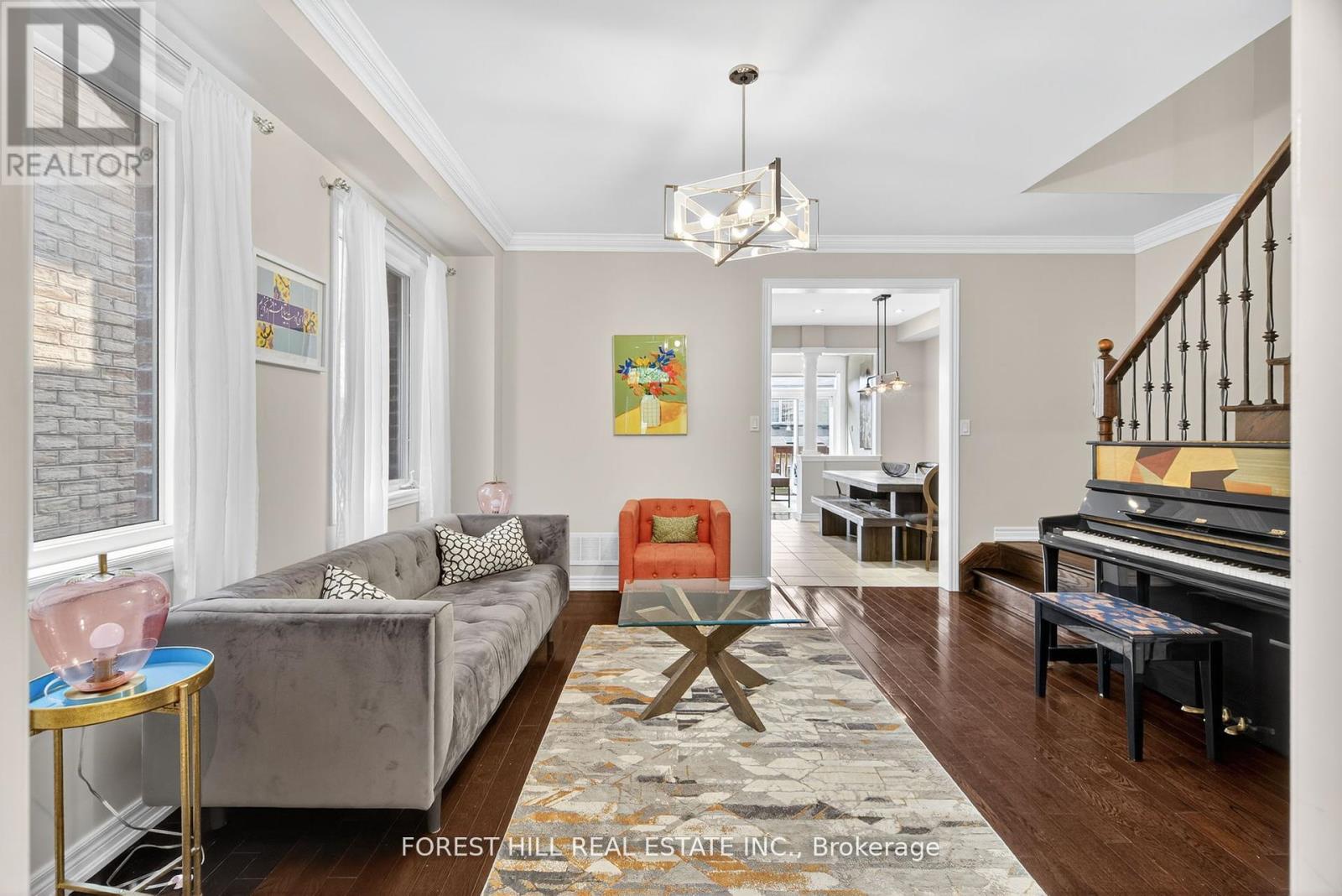 9 Robert Green Crescent, Vaughan (Patterson), Ontario  L6A 0V6 - Photo 4 - N12373452