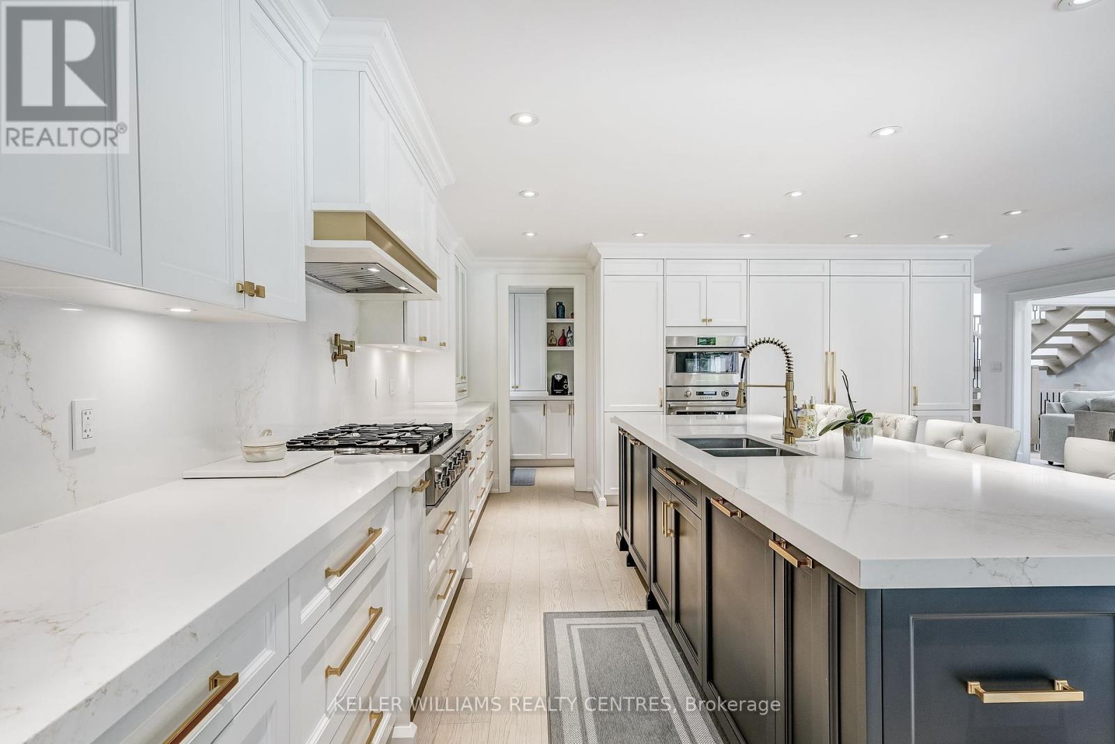 82 Burton Grove, King, Ontario  L7B 1C6 - Photo 16 - N12373505