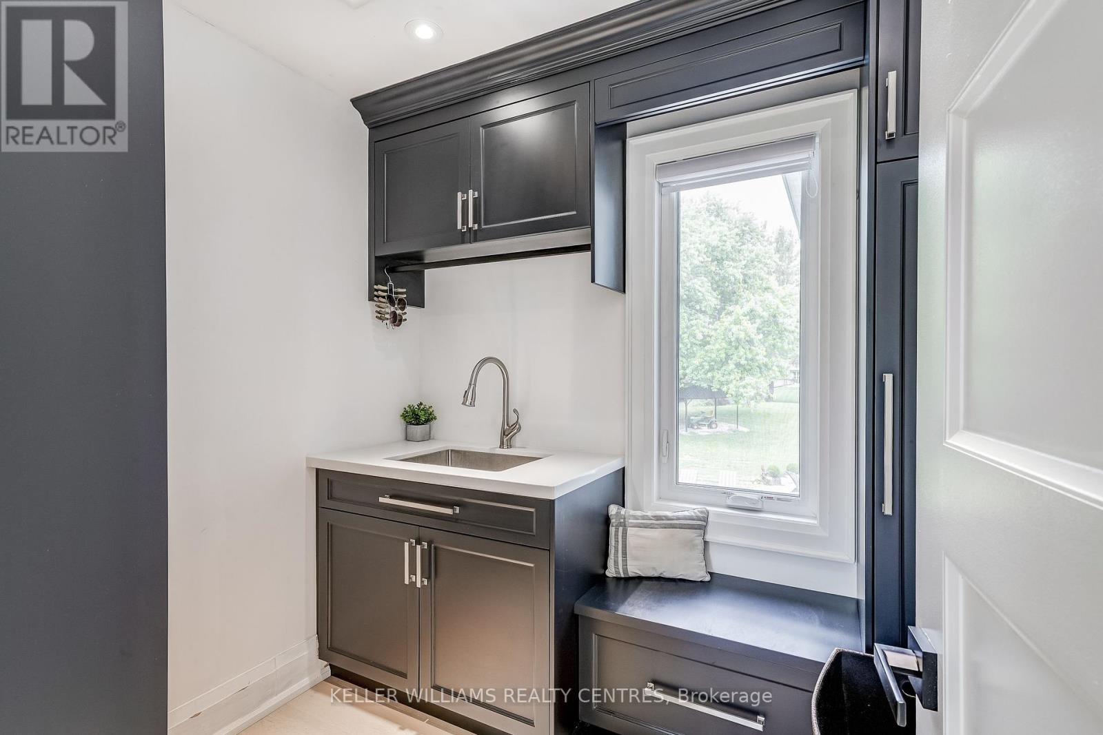 82 Burton Grove, King, Ontario  L7B 1C6 - Photo 33 - N12373505