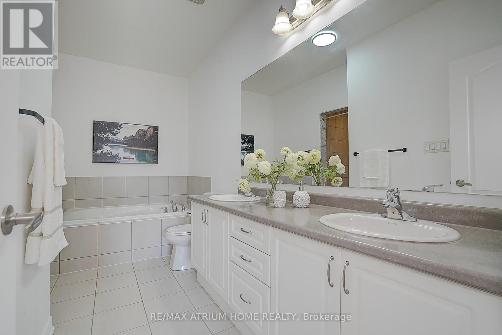 26 Decast Crescent, Markham, Ontario  L6B 1N6 - Photo 29 - N12373579
