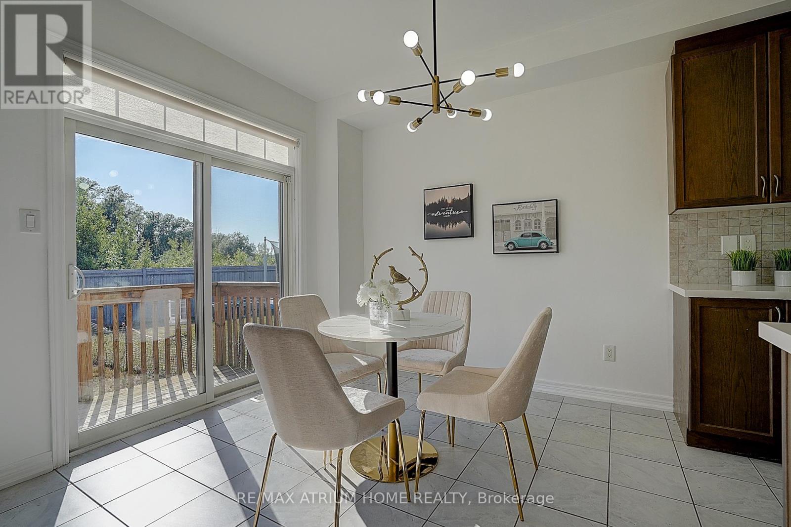 26 Decast Crescent, Markham, Ontario  L6B 1N6 - Photo 7 - N12373579