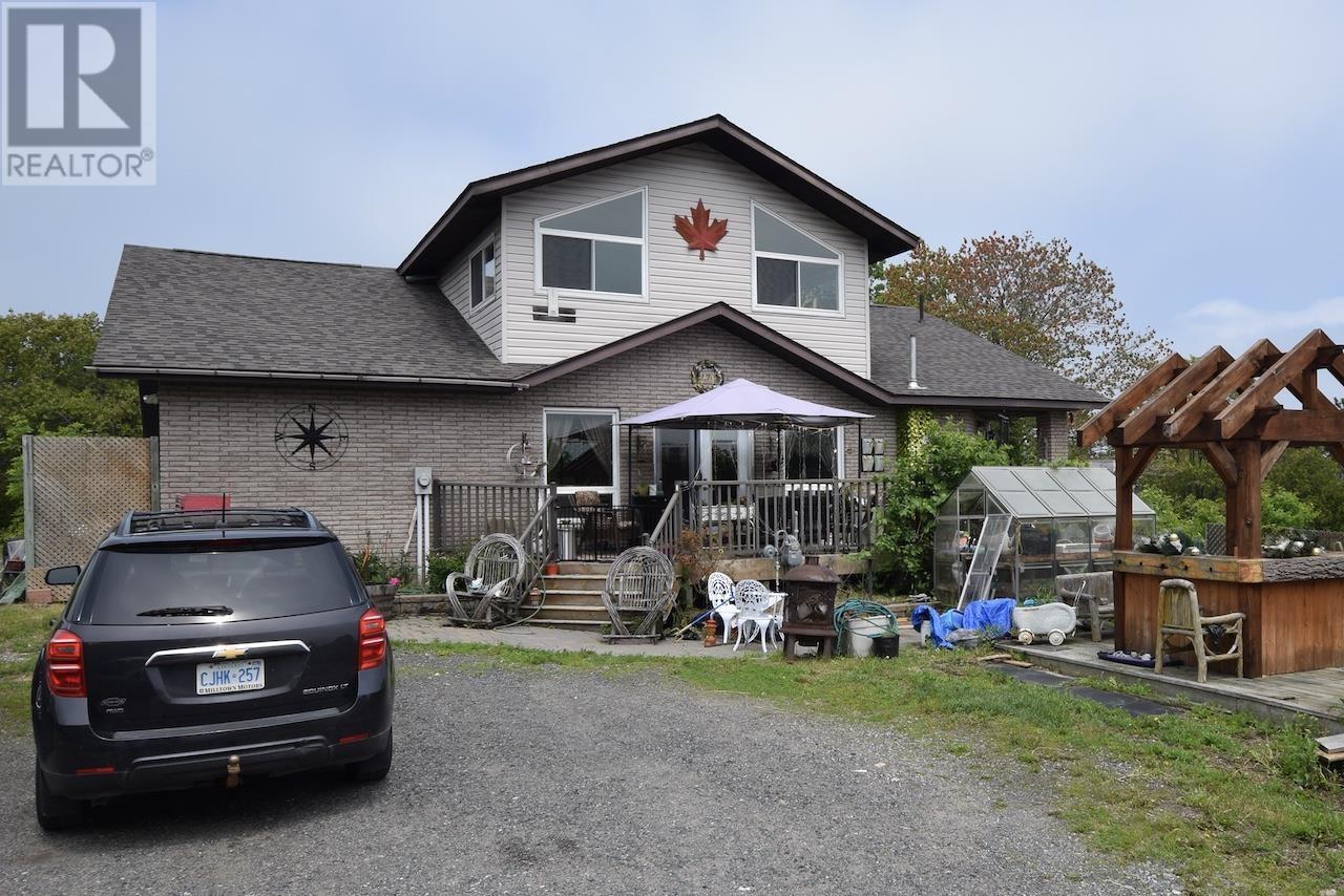 24 Dyke Street And 36 Hudson St, Blind River, Ontario  P0R 1B0 - Photo 2 - SM251526