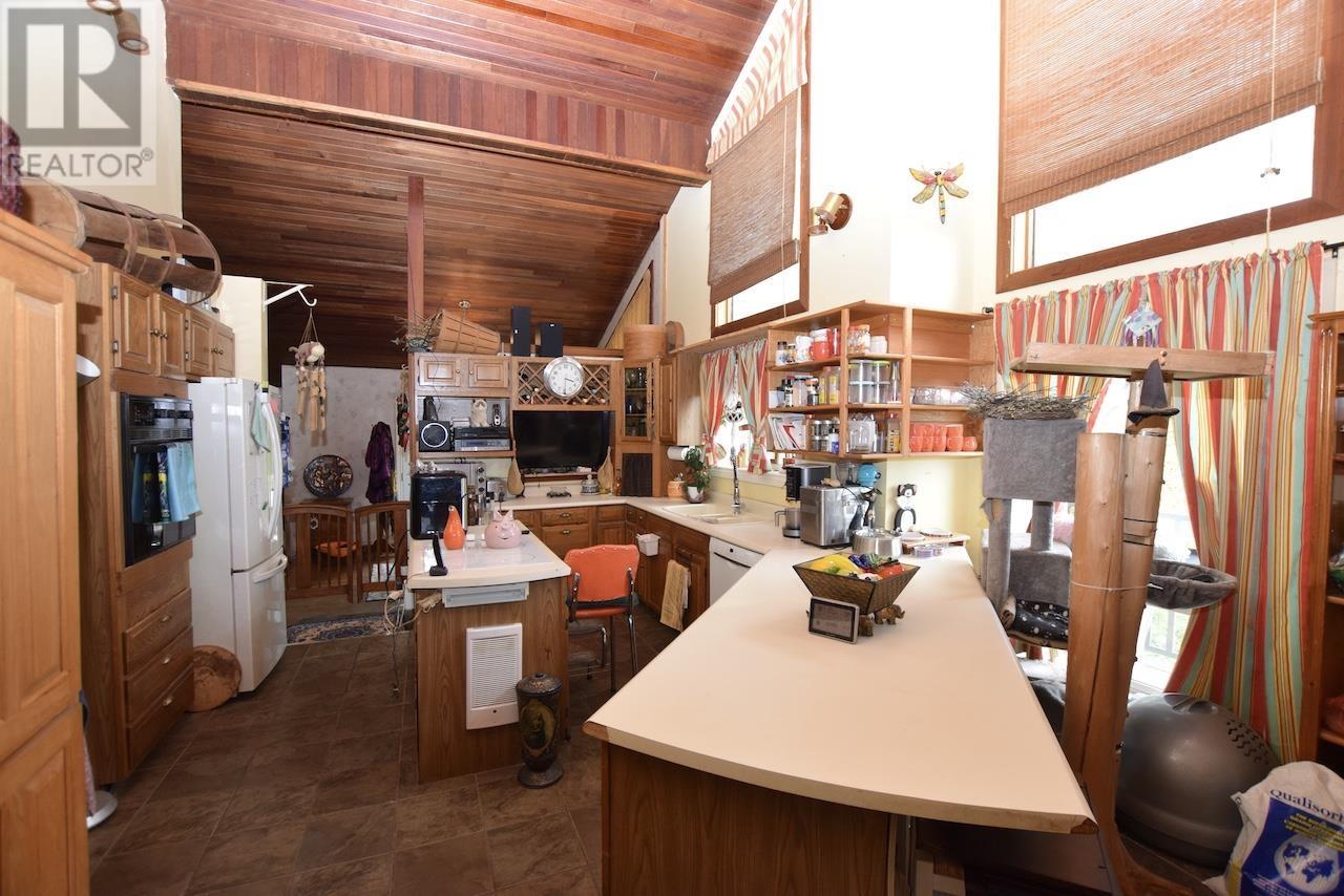 24 Dyke Street And 36 Hudson St, Blind River, Ontario  P0R 1B0 - Photo 9 - SM251526