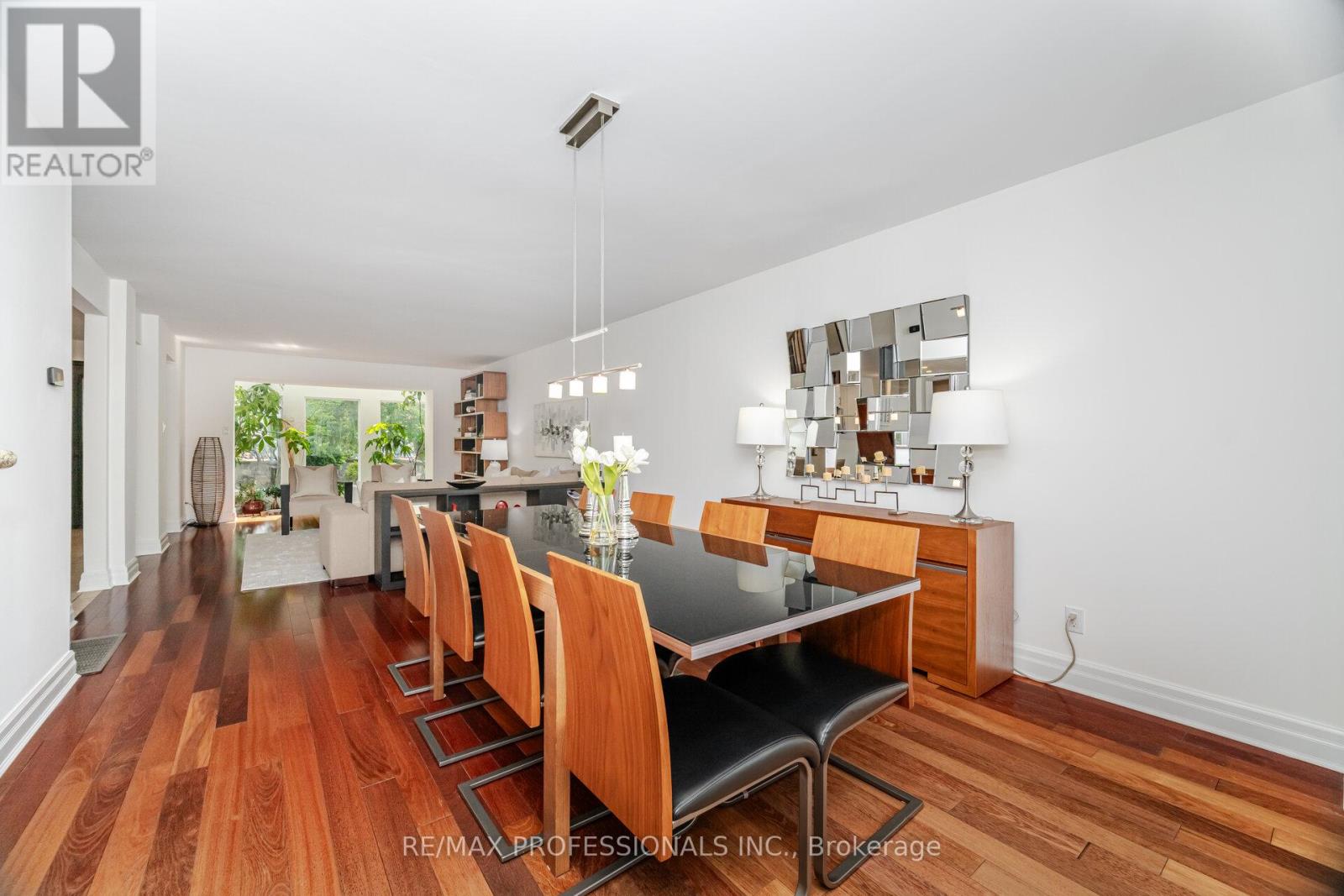 2357 Kenbarb Road, Mississauga (Cooksville), Ontario  L5B 2E9 - Photo 11 - W12373398