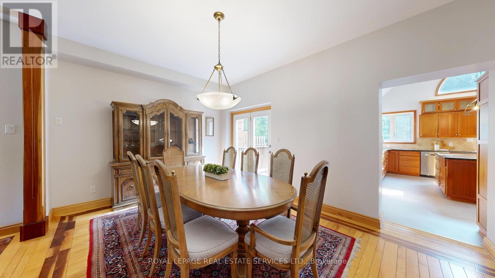 105 Botfield Avenue, Toronto, Ontario  M9B 4E6 - Photo 13 - W12373429