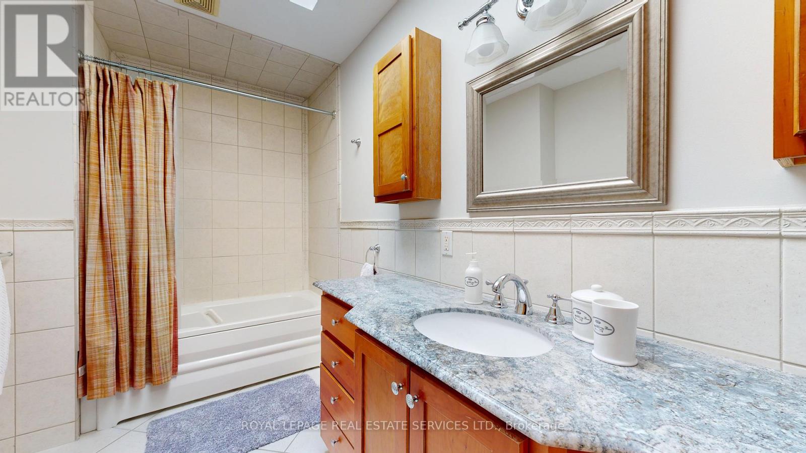 105 Botfield Avenue, Toronto, Ontario  M9B 4E6 - Photo 28 - W12373429