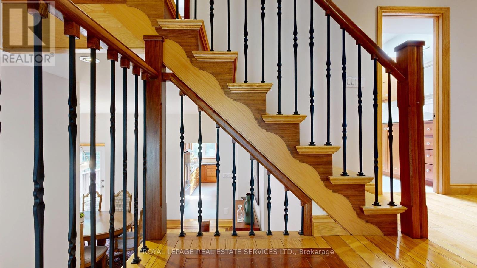 105 Botfield Avenue, Toronto, Ontario  M9B 4E6 - Photo 31 - W12373429