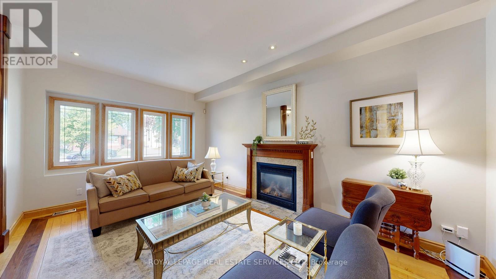 105 Botfield Avenue, Toronto, Ontario  M9B 4E6 - Photo 9 - W12373429