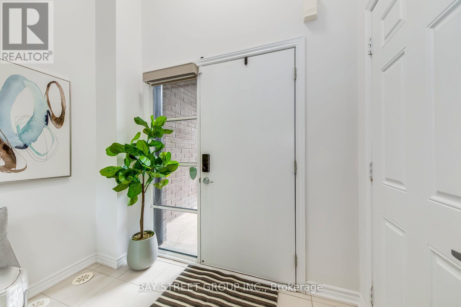 371 Athabasca Common, Oakville, Ontario  L6H 0R5 - Photo 3 - W12373445