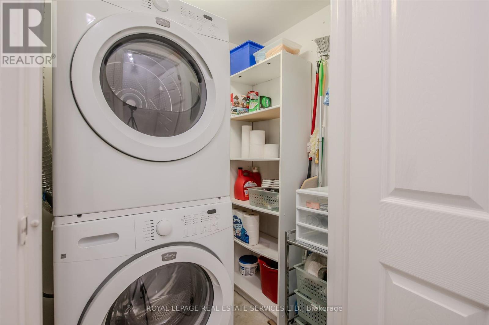 111 - 1110 Walden Circle, Mississauga (Clarkson), Ontario  L5J 4R3 - Photo 26 - W12373507
