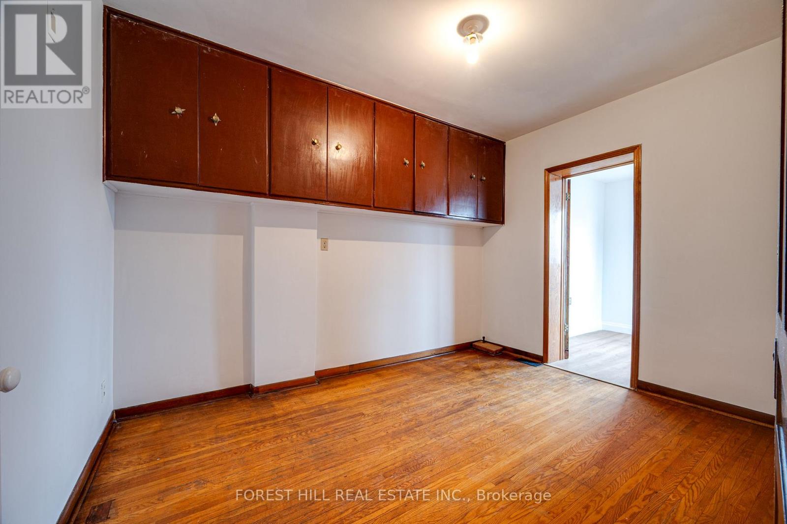 33 Hounslow Heath Road, Toronto, Ontario  M6N 1G7 - Photo 14 - W12373509