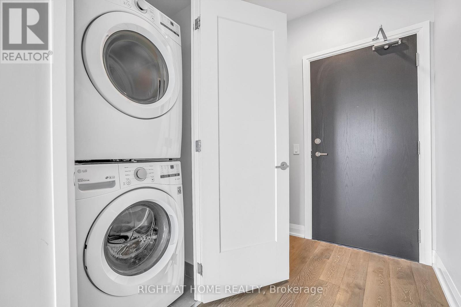 705 - 293 The Kingsway, Toronto, Ontario  M9A 0E8 - Photo 12 - W12373546