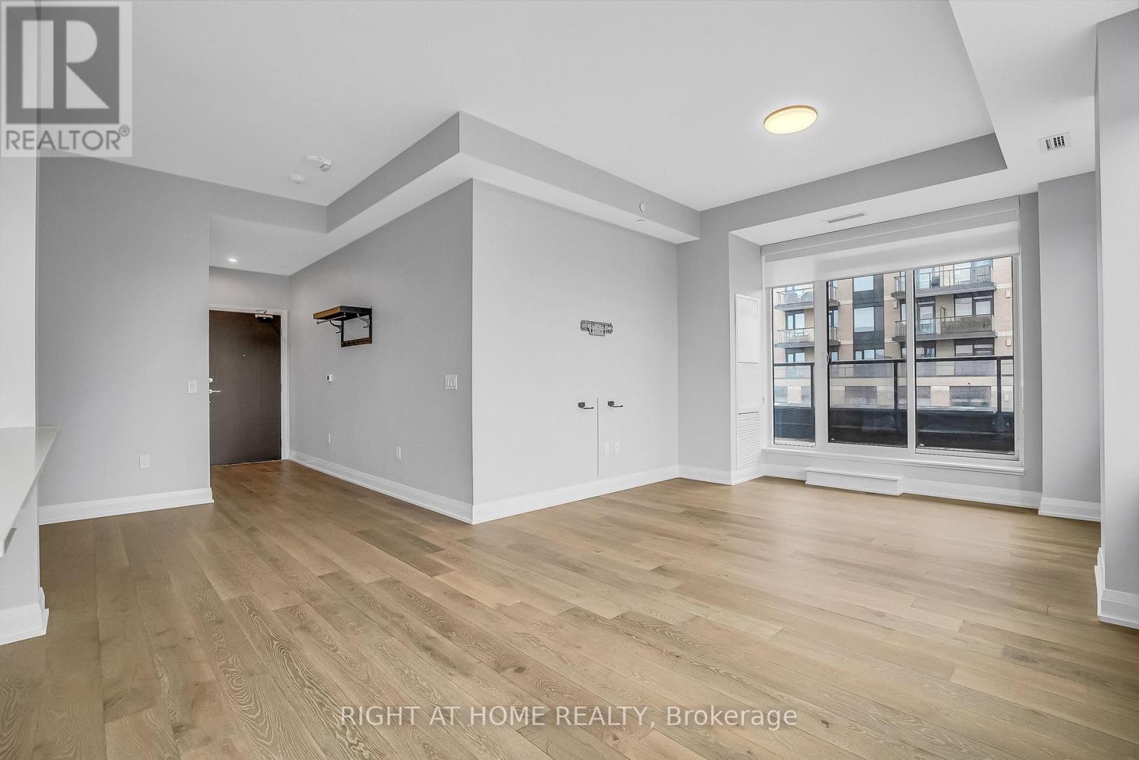 705 - 293 The Kingsway, Toronto, Ontario  M9A 0E8 - Photo 13 - W12373546